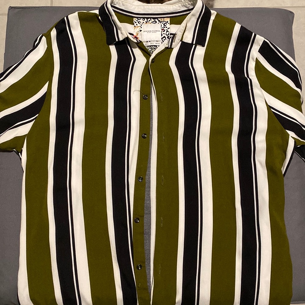 Large sized button down men’s top